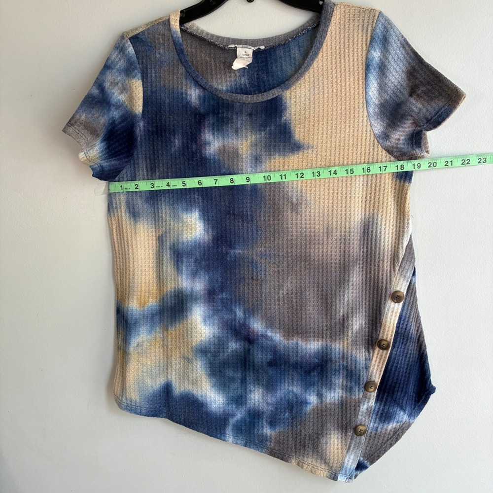 Nouvida Waffle Knit Top Women XL Blue Tie‎ Dye Asymmetrical Button Boho Tee - Picture 4 of 7
